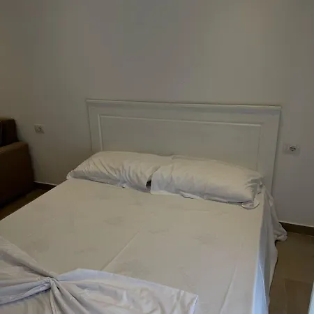 Guest Apartaments Shengjin Apartment